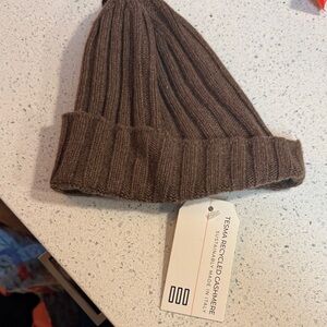 Tesma Recycled Cashmere Knit Beanie